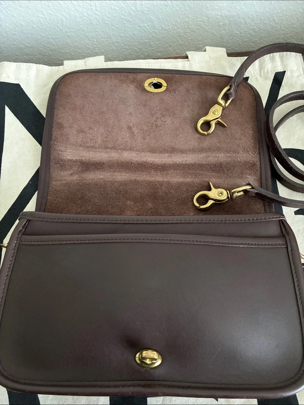 Vintage Coach Pocket Purse - Picture 7 of 11